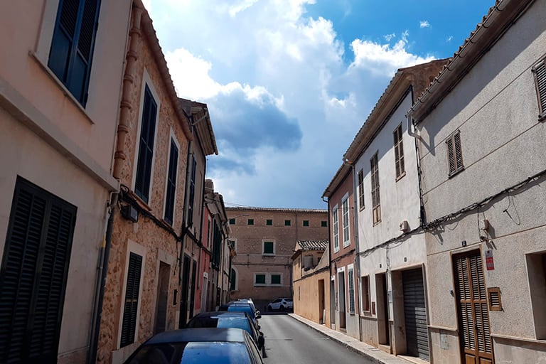 Sala de reuniones del despacho FlakData en Inca